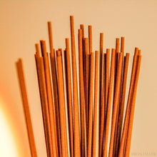 將圖片載入圖庫檢視器 綠洲檀香短香支 - 𝗔𝗠𝗜𝗡 sandalwood baby incense sticks